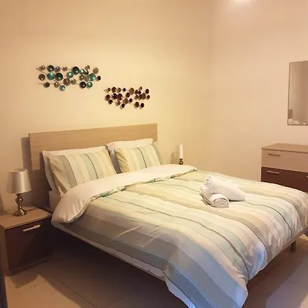Maisonette Luqa